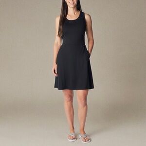 3 pockets! NWT Columbia Black Tidal Dress ~ Large